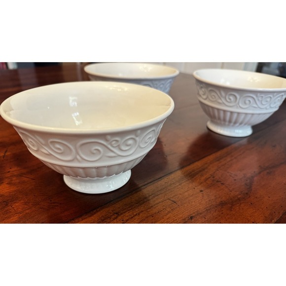 Gibson Other - Set Of 3 Claremont by Gibson‎ Ribbed Scrolls Footed Soup/Cereal Bowls